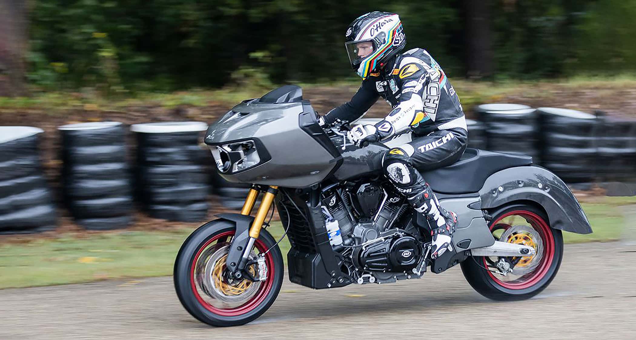Indian Bagger Racer: Der Supertourer für die Rennstrecke