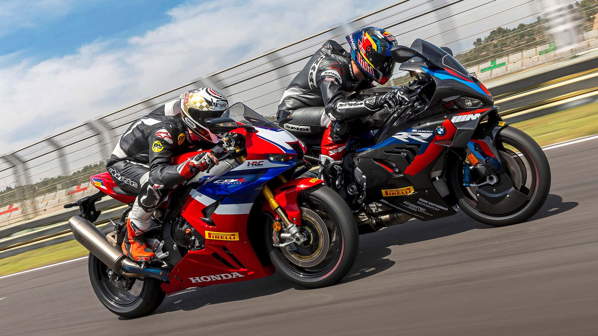 BMW M 1000 RR vs. Honda CBR 1000 RR-R Fireblade SP: Vergleich auf der MotoGP-Strecke von Valencia