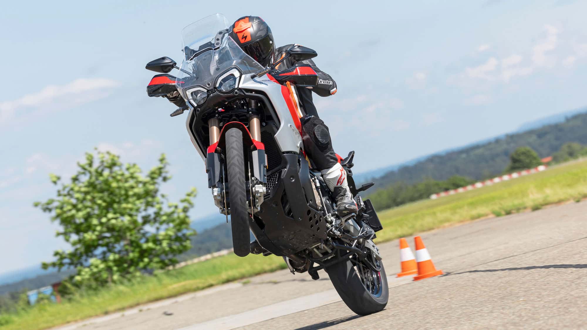 MV Agusta Enduro Veloce im Top-Test: Emotion und Faszination mit Nutzwert?