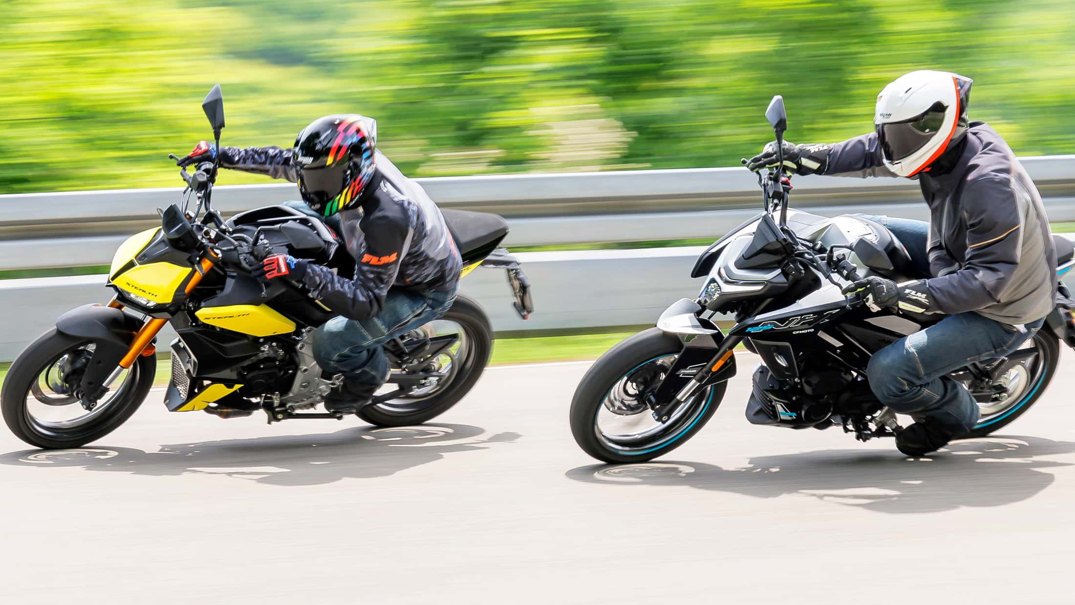 Fabelhafte 125 Naked Bike Bilder