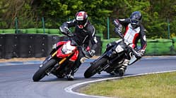 KTM 690 SMC-R und Ducati Hypermotard 950 SP