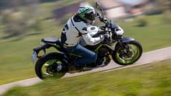 Yamaha MT-09, Triumph Street Triple R, Kawasaki Z 900, KTM 890 Duke, BMW F 900 R, Ducati Monster Vergleichstest