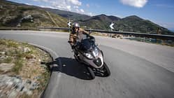 Dreirad-Roller für Autofahrer  Piaggio MP3 500 Sport Advanced