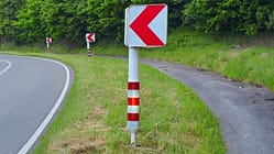 Kurvenleittafeln Sicherheit Motorradunfall