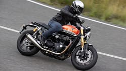 Triumph Speed Twin 1200 und Speed Twin 1200 RS (2025)