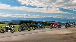 Suzuki GSX-S 1000, Honda CB 1000 R Black Edition, Triumph Speed Triple (Modell 2012), Ducati Streetfighter V2, Aprilia Tuono V4 R (Modell 2014) Vergleichstest