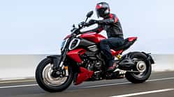 Ducati Diavel V4 (2025)