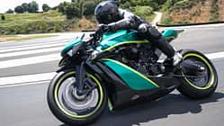Aston Martin AMB 001 PRO Fahrtest