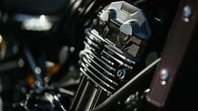 Kawasaki Z 900 RS und Yamaha XSR 900 Retro-Bikes im Vergleich