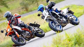 Motorrad Vergleichstest Suzuki DR-Z4SM und KTM 390 SMC R