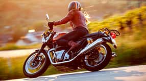 Motorrad Neuzulasungen Frauen 2025 Royal-Enfield-Interceptor-650