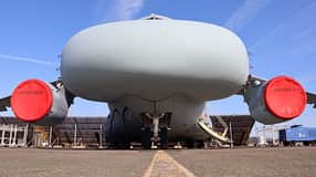 Kawasaki EC-2 - Japans neuer Jet für elektronische Kampfführung mit "dicker Lippe"