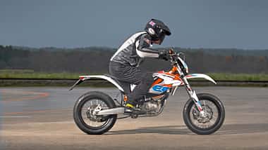 Erstes Straßen-Elektrobike von KTM