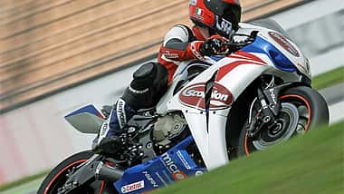 Die Honda Fireblade von Micron Systems