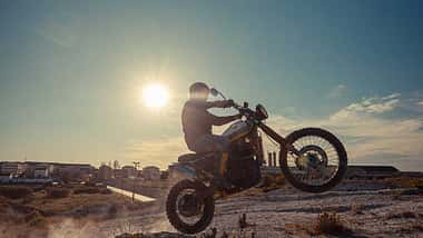 Suzuki DR 800 BIG Umbau Unik
