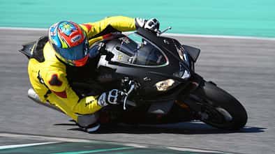 Aprilia RSV4 1100 Factory.