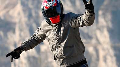 Macna Bastik, Textiljacke Macna Bastik.