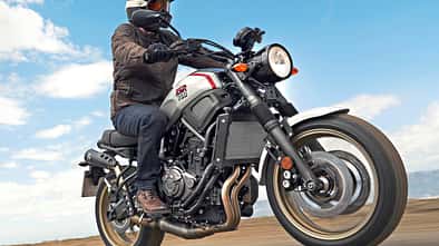 Yamaha XSR 700 XTribute.