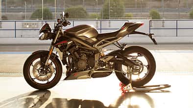 10/2019, Triumph 765 Street Triple Modelljahr 2020.