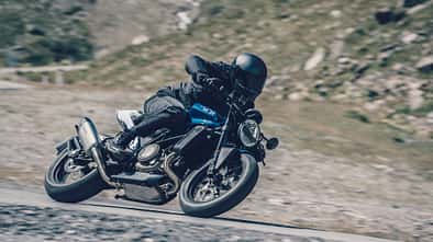 Husqvarna Vitpilen + Svartpilen 701 + 401 (2020)