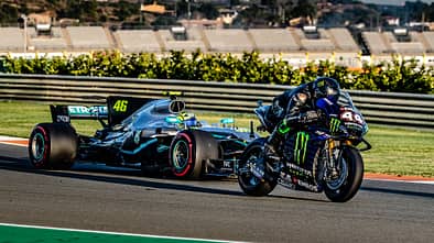 Lewis Hamilton Valentino Rossi Fahrzeugtausch 2019