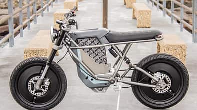 Cleveland Falcon 01 und Cleveland Falcon BLK.