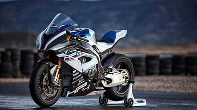 BMW HP4 Race.
