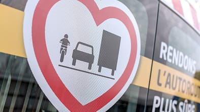 Frankreich Autobahnrastplatz Motorradfahrer Biker