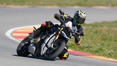 Fahrbericht Pirellis Diablo Rosso IV