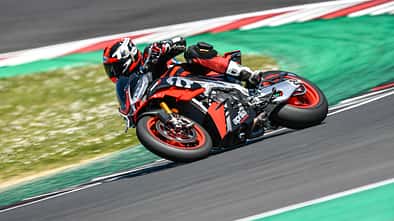 Aprilia Tuono V4 2021