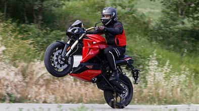 Fahrbericht Energica Ribelle RS EMCE 2021