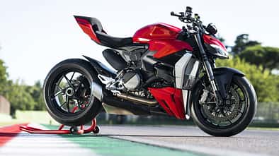 Ducati Streetfighter V2 Sperrfrist