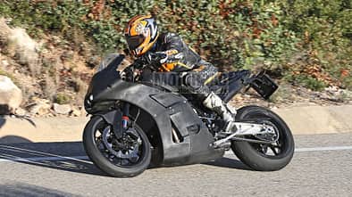 KTM RC8 Straßenversion Erlkönig