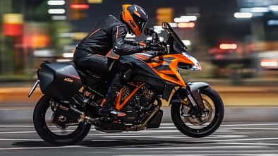 KTM 1290 Super Duke GT 2022