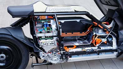 Fahrbericht BMW CE 04