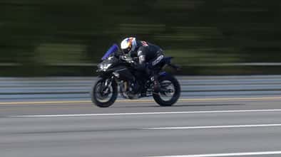 Kawasaki ZX 25 R Turbo Trick Star