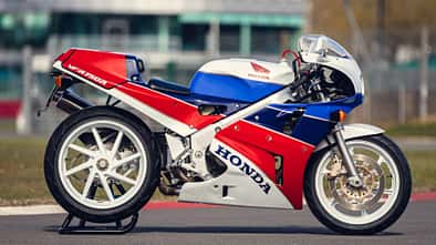 Honda VRF 750 RC 30 Silverstone 2 Kilometer