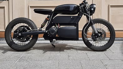 Super Soco TC Max Nuit von ON und Ben Surain