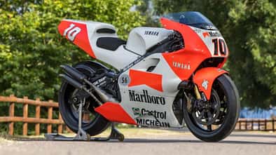 1996 Yamaha YZR500 OWJ1 Kenny Roberts Jr. bei Iconic Motorbikes Auctions (10/2022)
