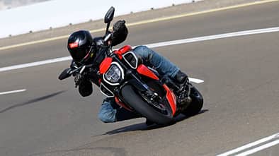 Ducati Diavel V4 Fahrbericht