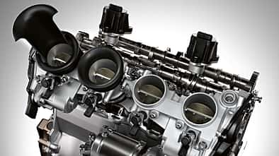 BMW Reihenvierzylinder Motor S 1000 oder M 1000 mit Shiftcam und variable Ansaugtrichter