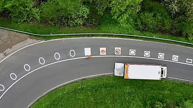  Fahrbahnmarkierungen für Motorradfahrer