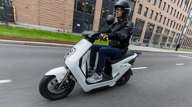 Honda EM1 e: Elektroroller 50er
