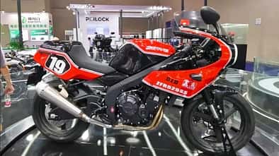 Zeths ZFR 525 SS Retro Racer Yoshimura GSX-R (09/2023)