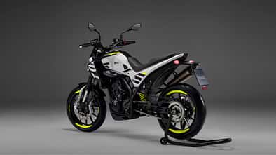 Benelli BKX 300 S Supermoto 2024