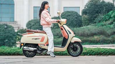 Jiapeng Jialing Bugatti 125 Retro-Roller