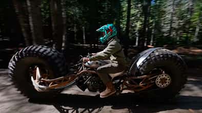 Grind Hard Monster Chopper mit KTM-V2