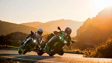 Kawasaki Ninja ZX-4RR,  Midsize Sportler
