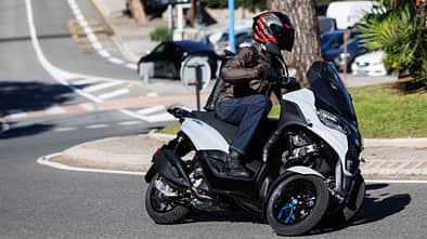 Piaggio MP3 310 Test Fahrbericht