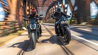 Ducati Diavel V4, Triumph Rocket 3 Storm R Vergleichstest